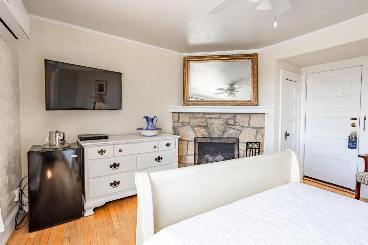 Echo Mountain Inn Hendersonville Esterno foto